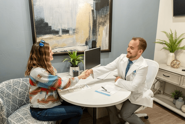 Can Invisalign Braces Help Me Feel More Confident About My Smile? 1 Can-Invisalign-Braces-Help-Me-Feel-More-Confident-About-My-Smile